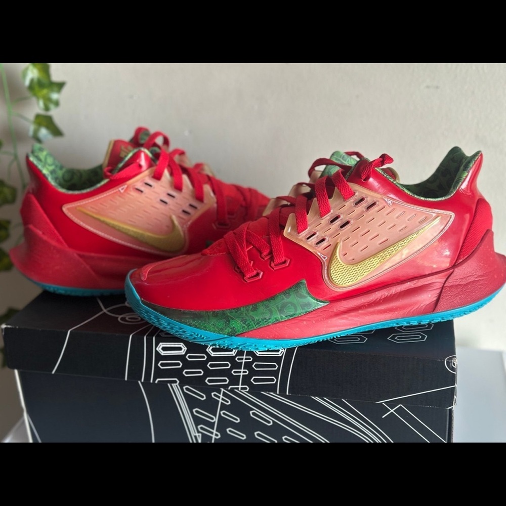 KYRIE LOW 2 MR. KRABS